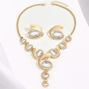 Vintage Exquisite Jewellery Set